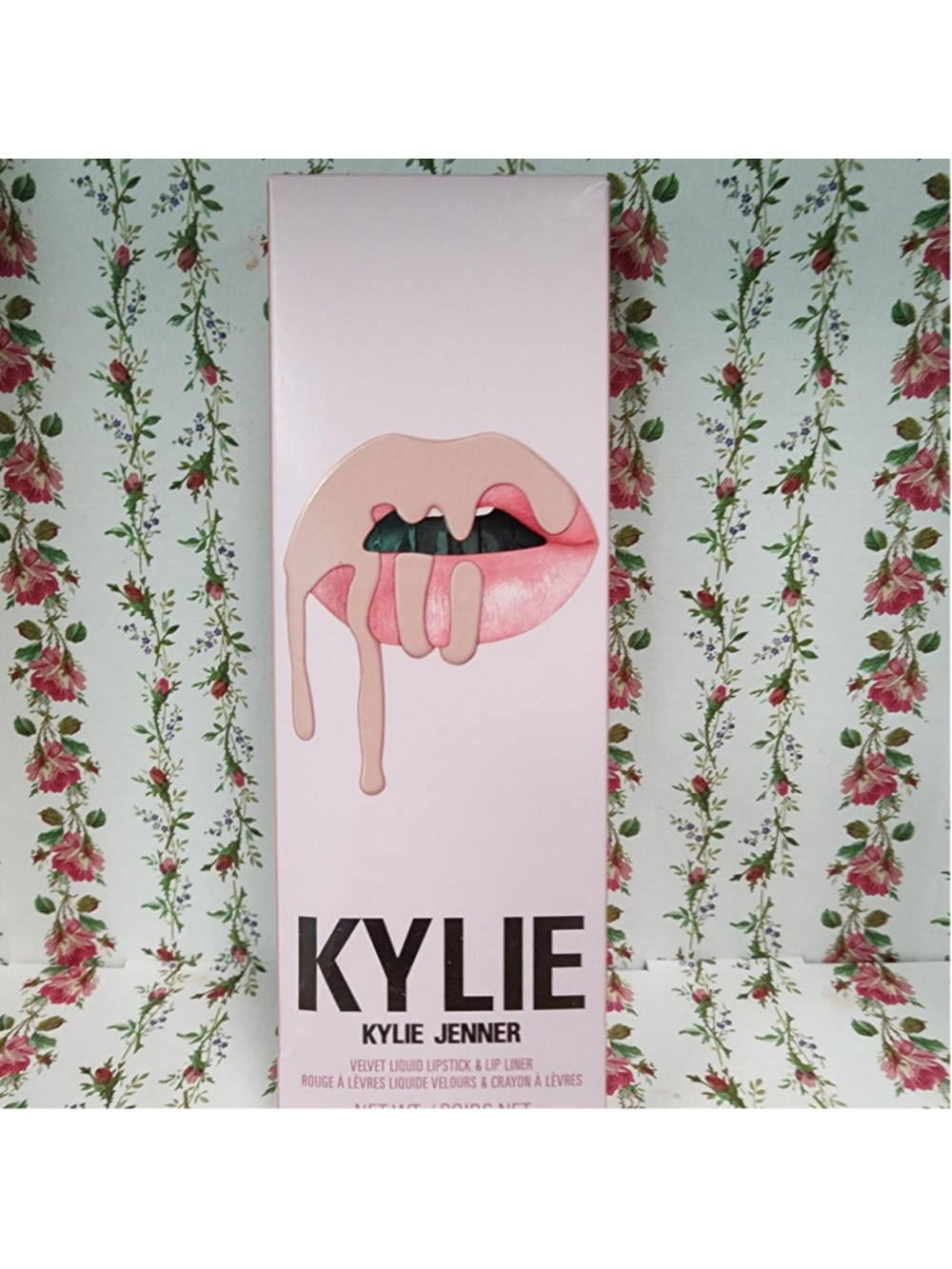 Kylie Jenner Velvet Liquid Lipstick & Lip Liner in shade 700 bare
#kylie #lipsti